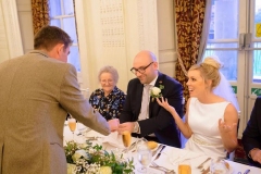 hire-wedding-magician